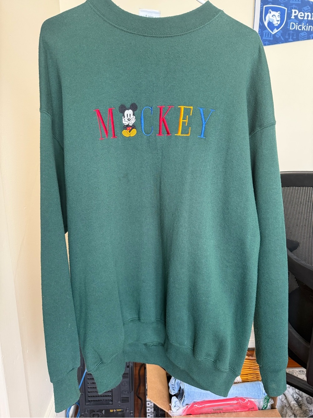 VTG Mickey & Co. Mickey green embroidered sweatshirt / XL